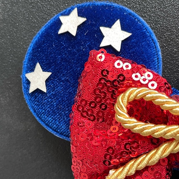 Mickey Mouse Scrunchie (Sorcerer Mickey) - Picture 4 of 6